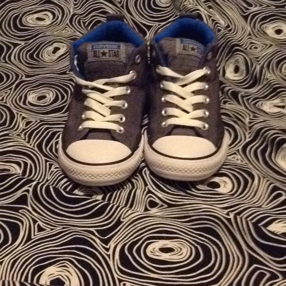 Men's Blue/grey medium top converse